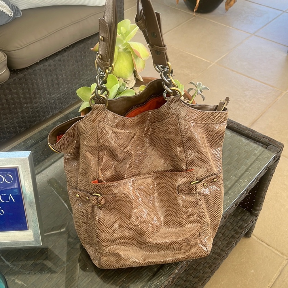 C. Lilli leather bag